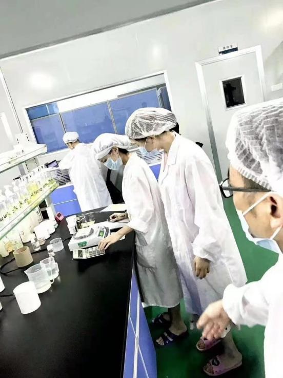 熙凝颜公司生产研发部2